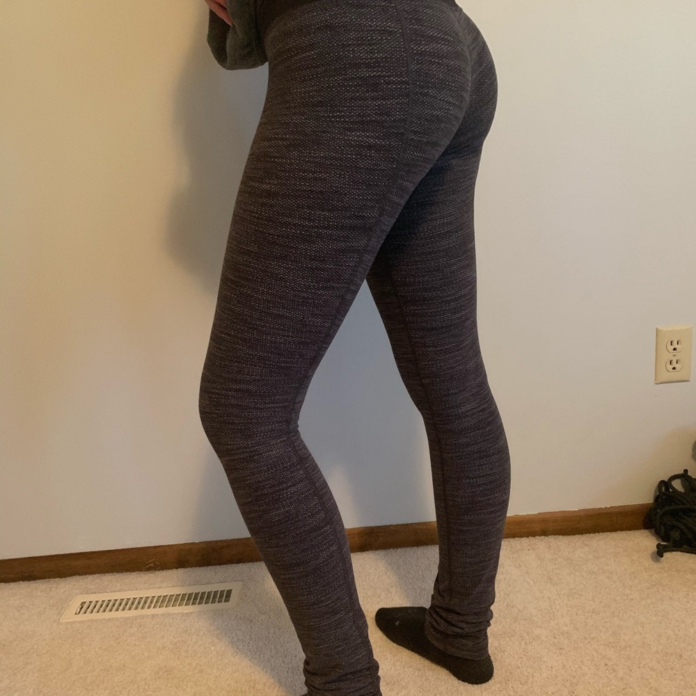 Dark gray patterned lululemon leggings